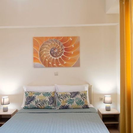 Lazaros Home ปาเลกาสตรอน ภายนอก รูปภาพ