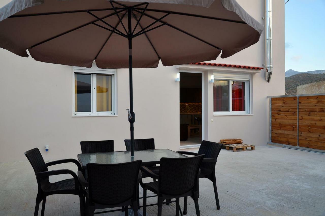 Lazaros Home ปาเลกาสตรอน ภายนอก รูปภาพ