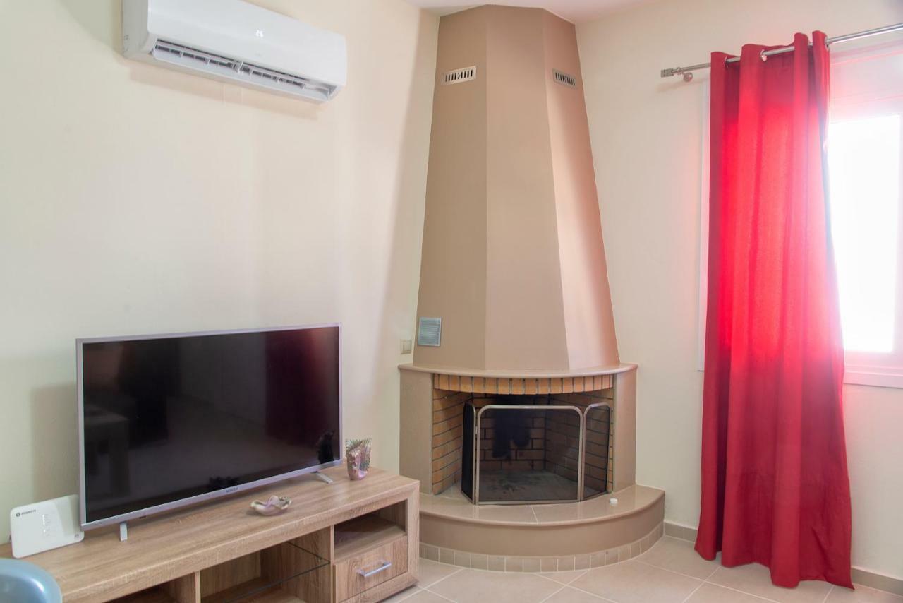 Lazaros Home ปาเลกาสตรอน ภายนอก รูปภาพ